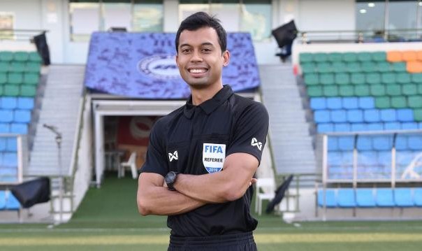 官方网站-六位来华主裁判都是老熟人 国足像国际级裁判取经