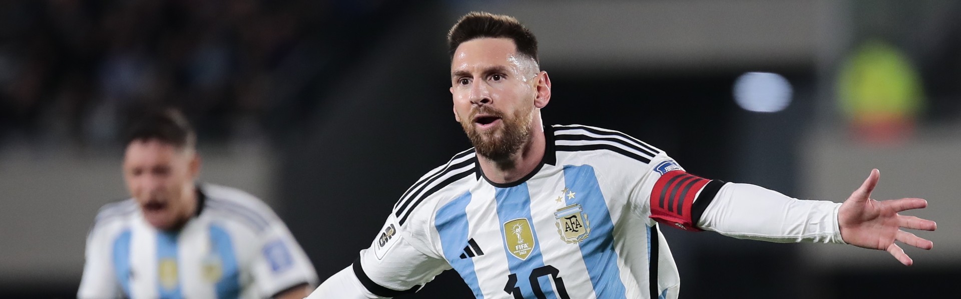 亚博体育-拉尔森：很难想象梅西会超越罗纳尔迪尼奥，梅西C罗后来太疯狂了